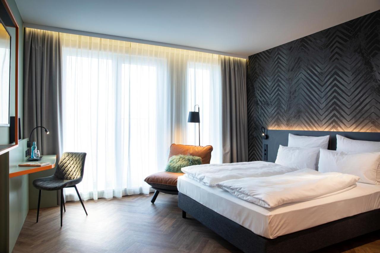 Loginn Hotel Berlin Airport Bagian luar foto