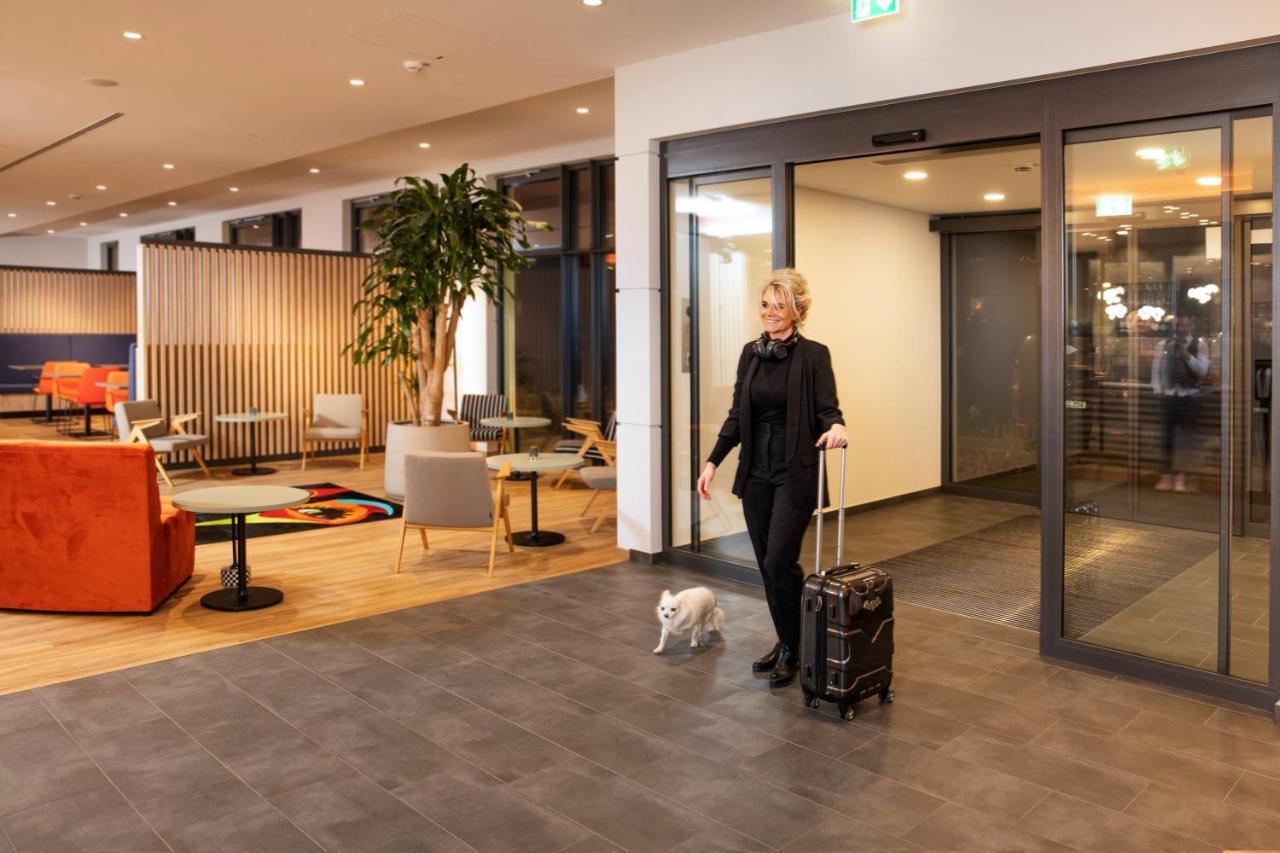 Loginn Hotel Berlin Airport Bagian luar foto
