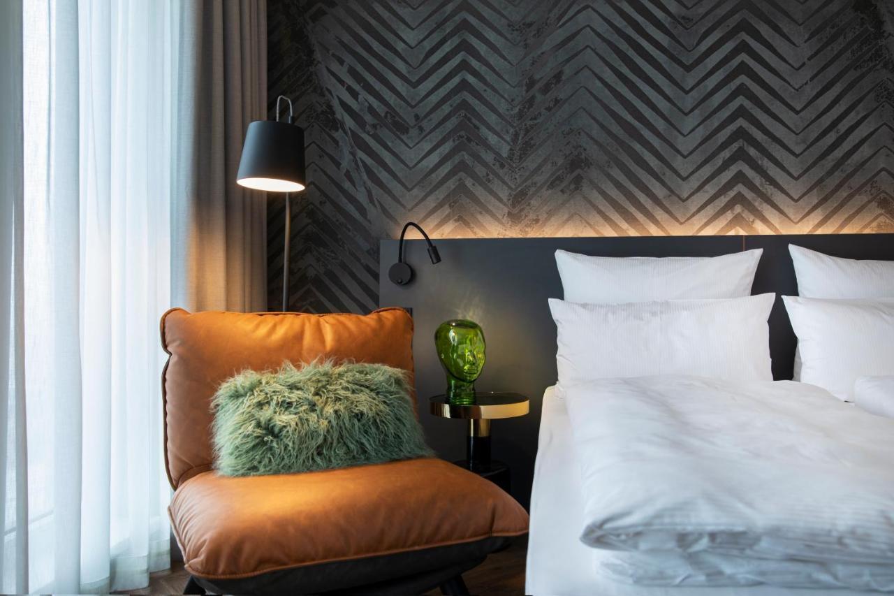 Loginn Hotel Berlin Airport Bagian luar foto